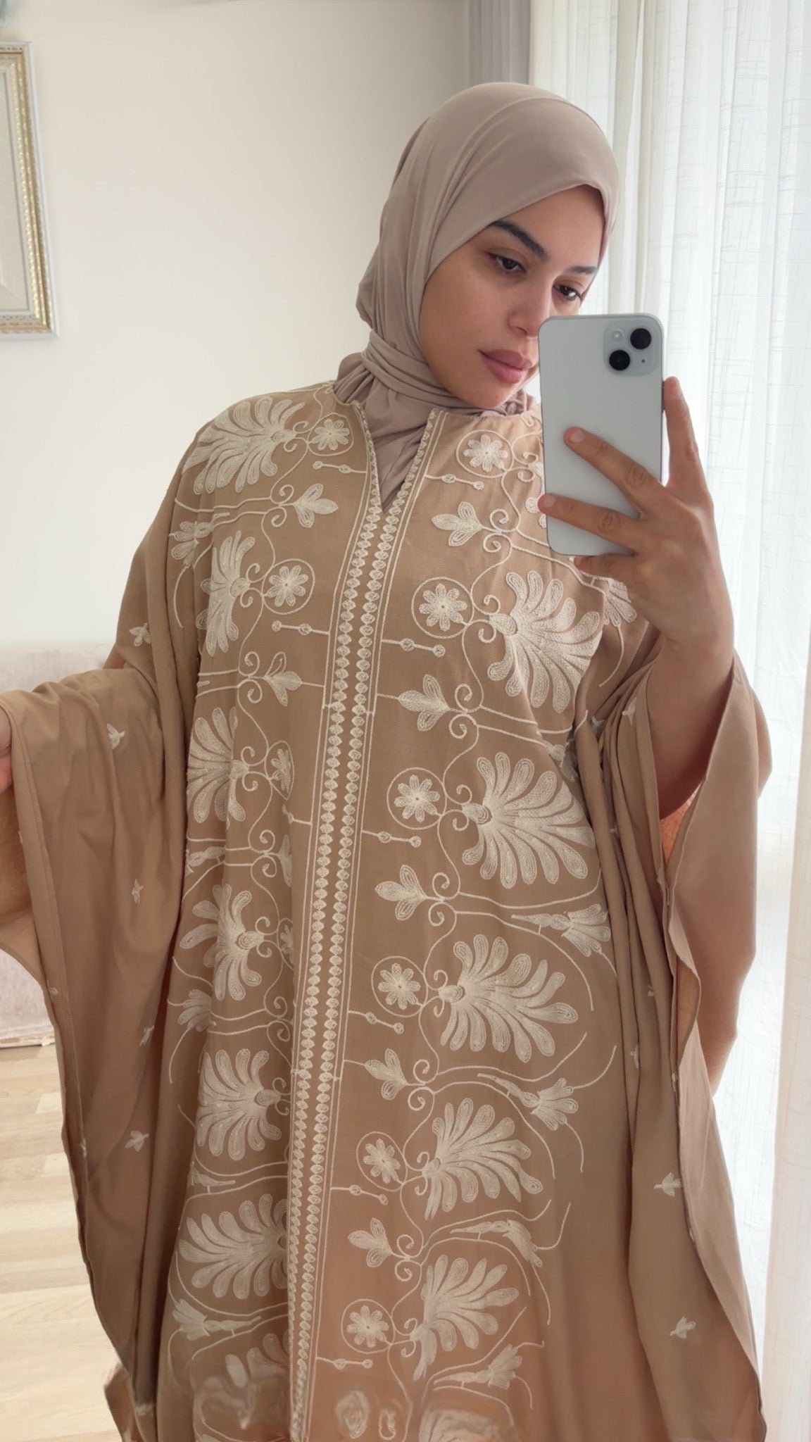 Robe AYA